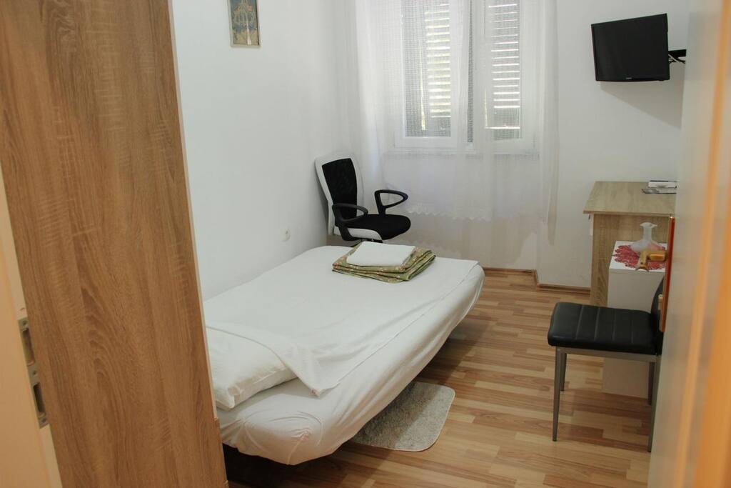 Living room, Surface: 8 m²
