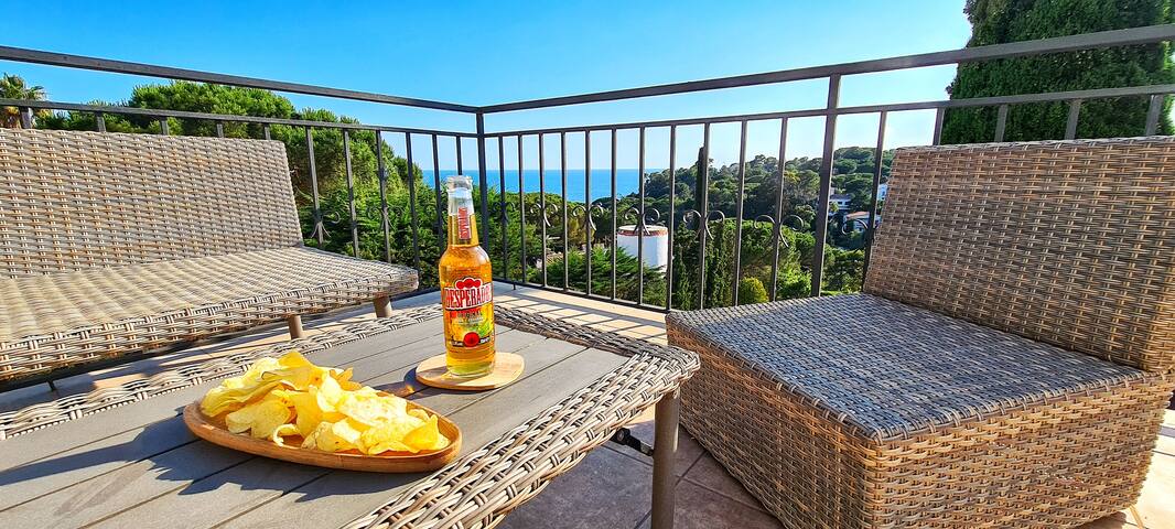 Villa Isok – Sea View Luxury in Lloret de Mar gallery image 3