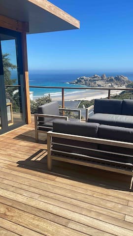 Barefoot Luxury Llandudno Beach Villa