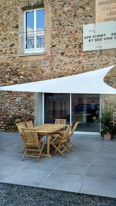Private terrace and side entrance into lower unit