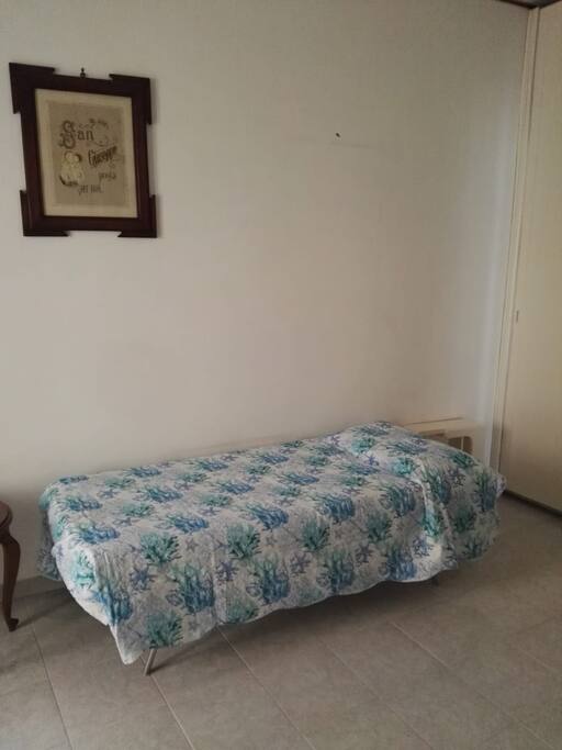 Camera con letto singolo