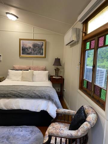 Wingham House 1889 – Entire Bnb (2 rooms) gallery image 5