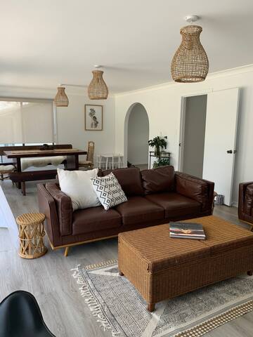 THE SURFRIDER Absolute Beach front gallery image 5