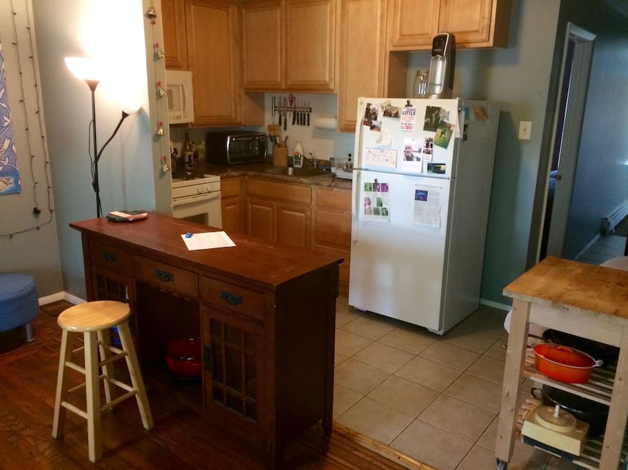 Fully-equipped kitchen for all of your culinary desires :P