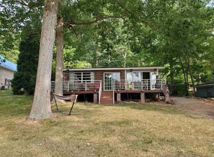 Cozy 1-bedroom Lakefront Home On High Rock Lake - Pebble beach, Denton
