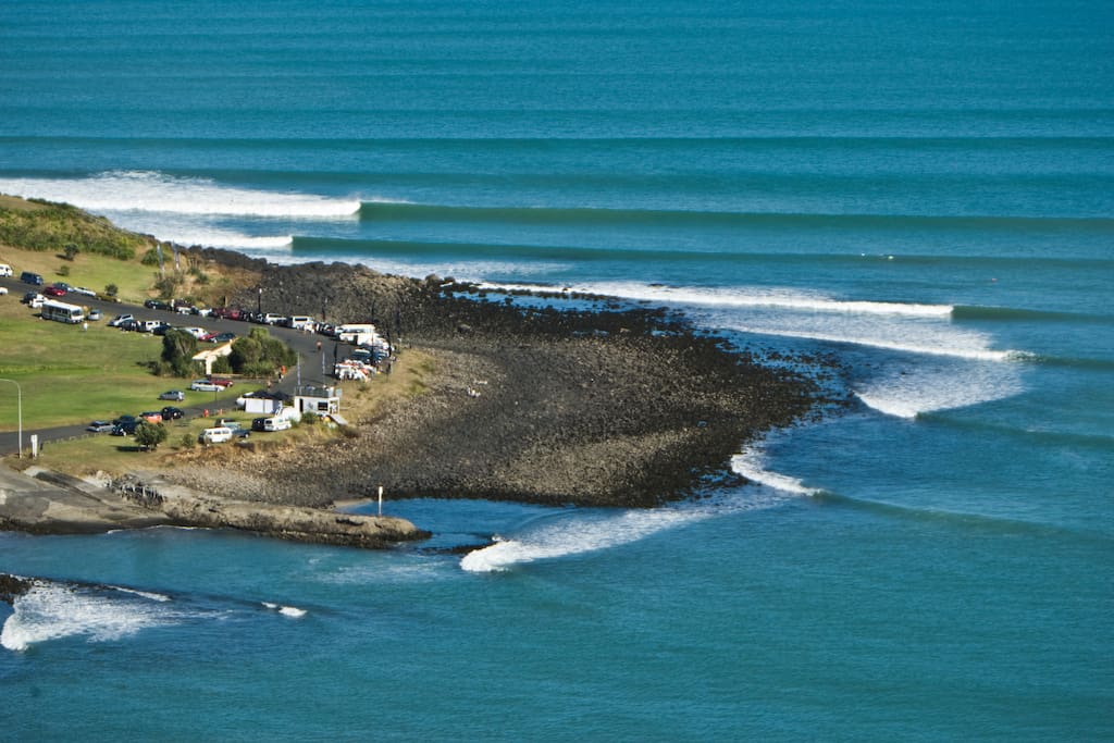 Manu Bay perfect lefthand point break