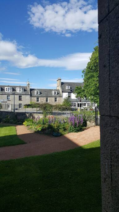 lovely Shared Garden