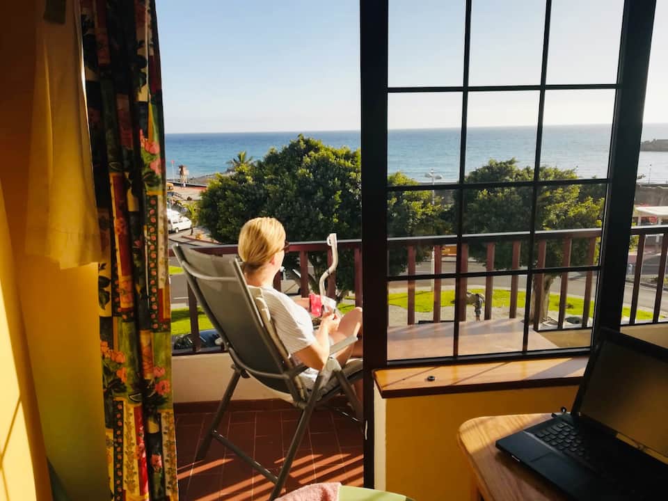 Apartment with a view of the ocean — photo 1