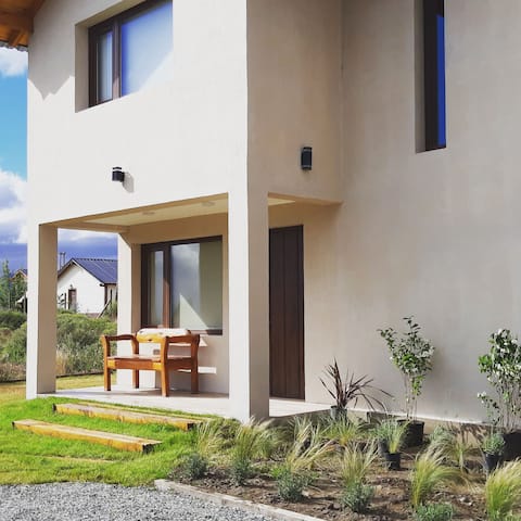Entire house for 4/5 people, Dina Huapi
