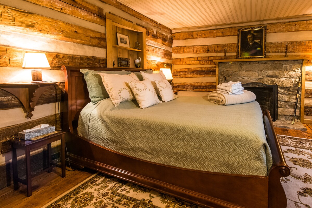 楼下卧室位于房子的原始部分，非常适合那些晚上不想走楼梯的人