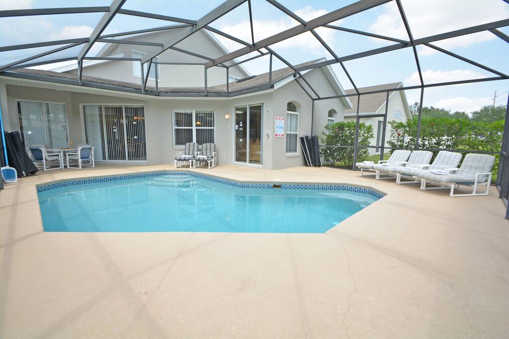 Jacuzzi, Tub, Chair, Furniture, Pool