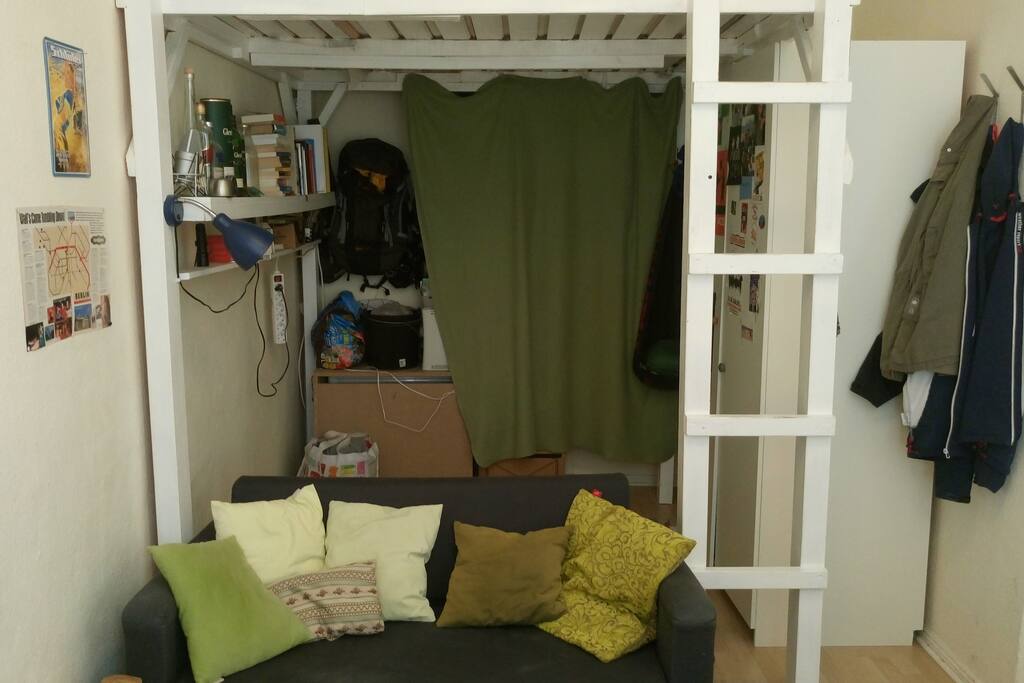 Rückseite / Backside of the Room