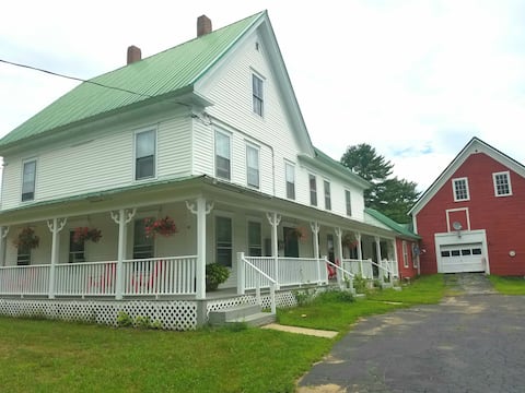 Farmhouse duplex w/ King bed - AT hiker/ATV trails