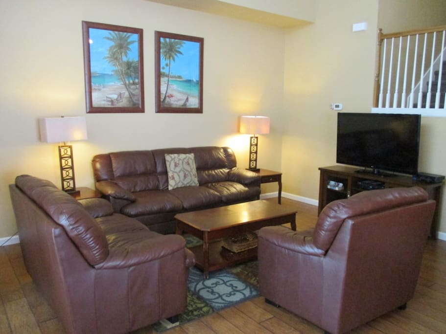 2251WPFamilyRoom