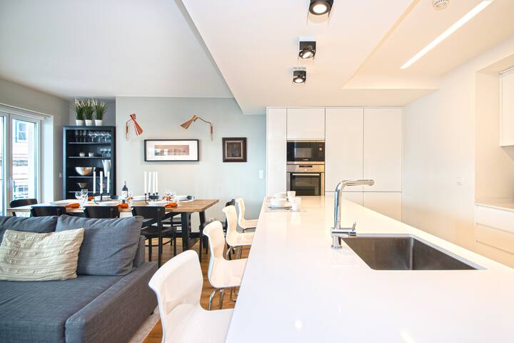 Salitre Luxury Apt. with a Terrace! gallery image 3