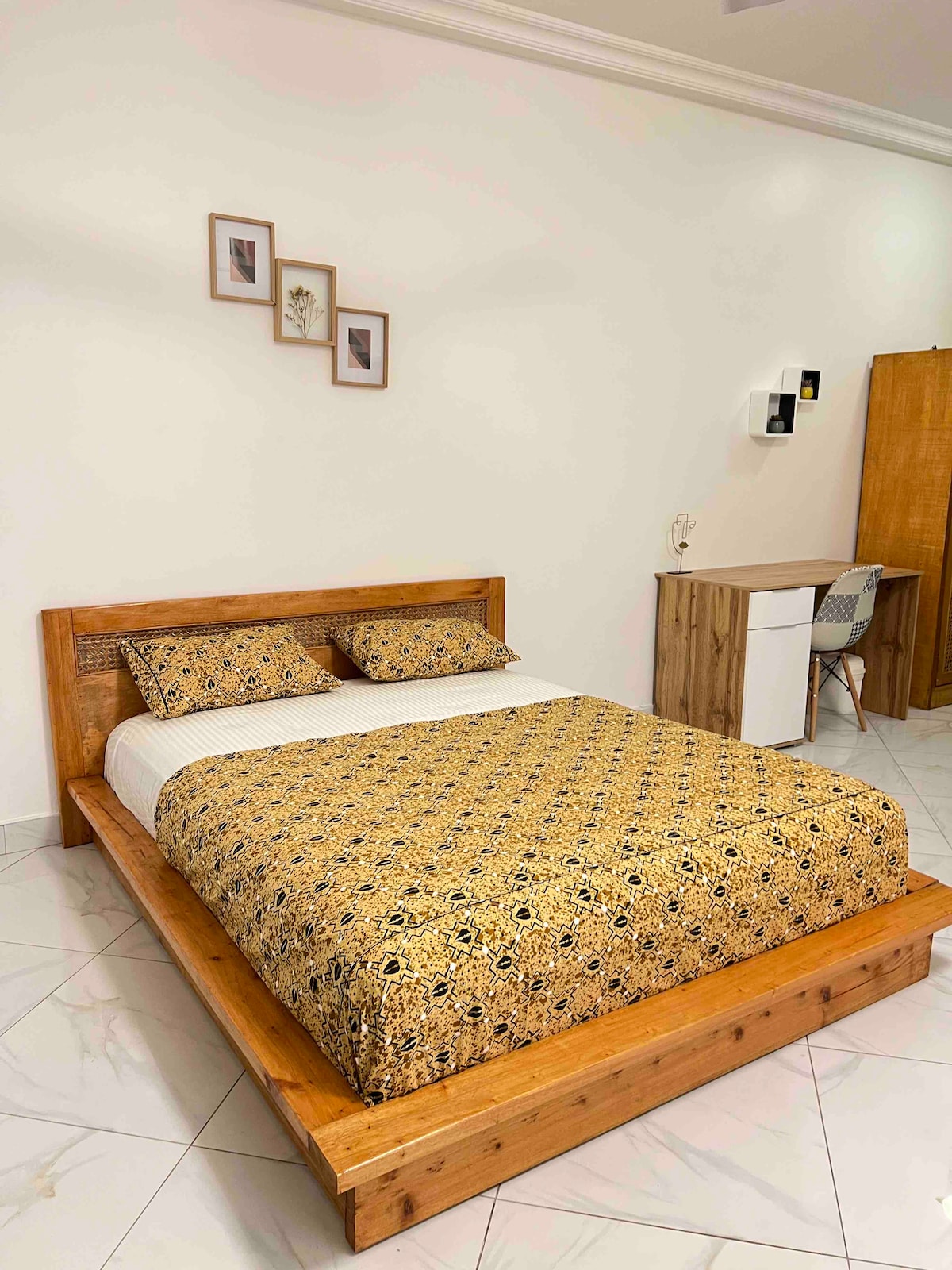 غرفة النوم 1