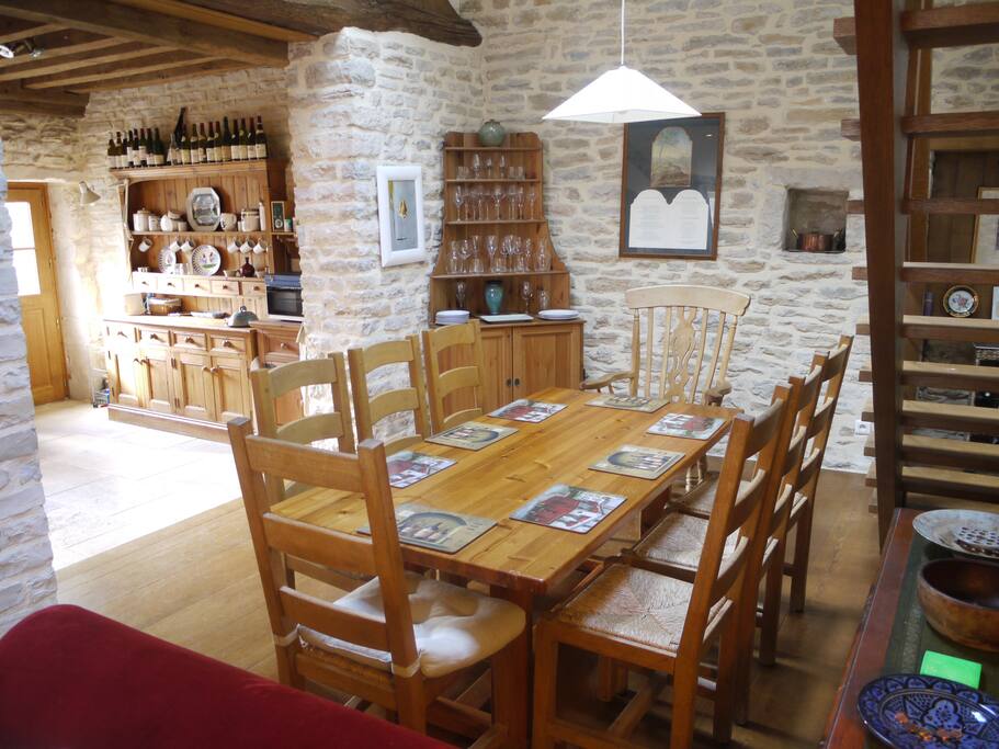 Dining area for 8 with table that can be expanded for 10