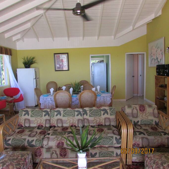 The tranquil and comfortable great room of Emerald by the Sea villa