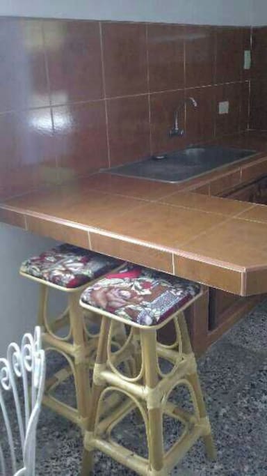 Cada apartamento está habilitado con cocina,sala comedor , cuarto amplio ,baño y terraza.