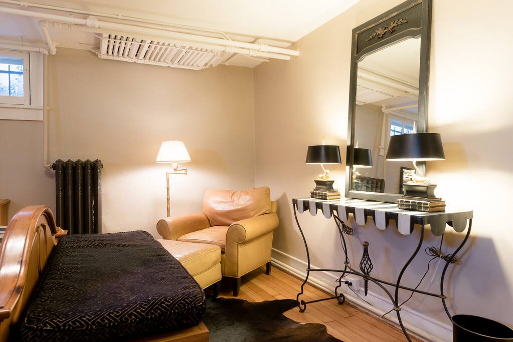 Guest Queen Room