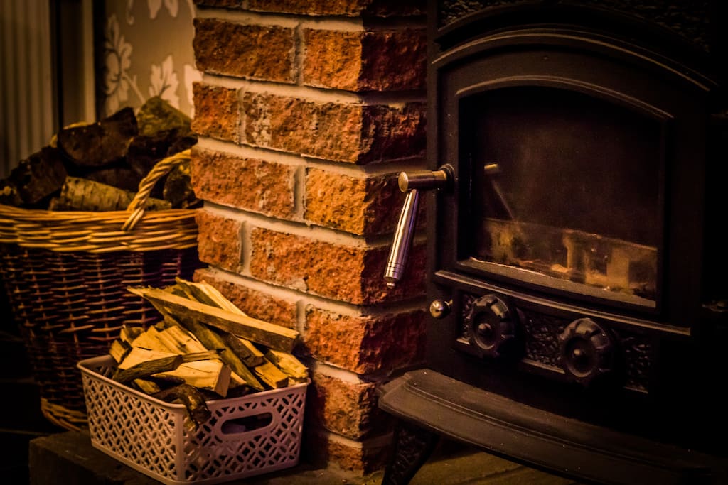 The perfect winter getaway - enjoy warm cosy nights by the fire