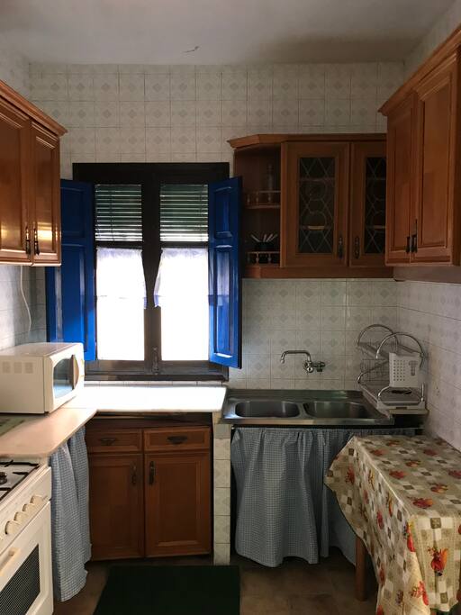 Cocina de gas con microondas