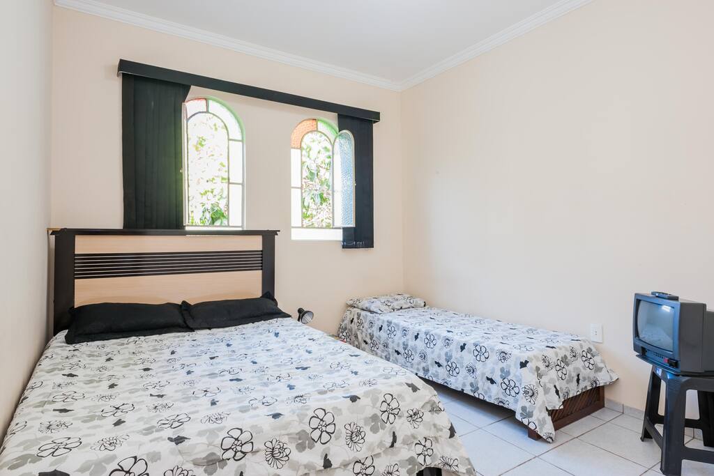 Quarto (suíte) / Bedroom with private bathroom