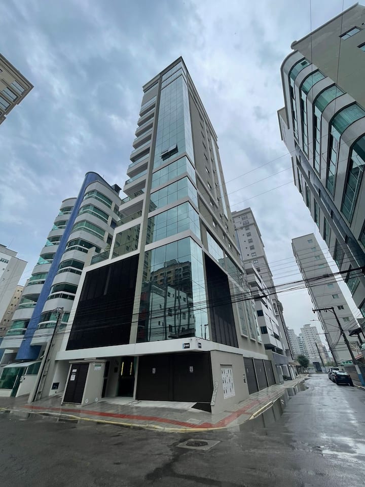 Apartamento Encantador, Vista Mar, Ao Lado Do Pier - Itapema