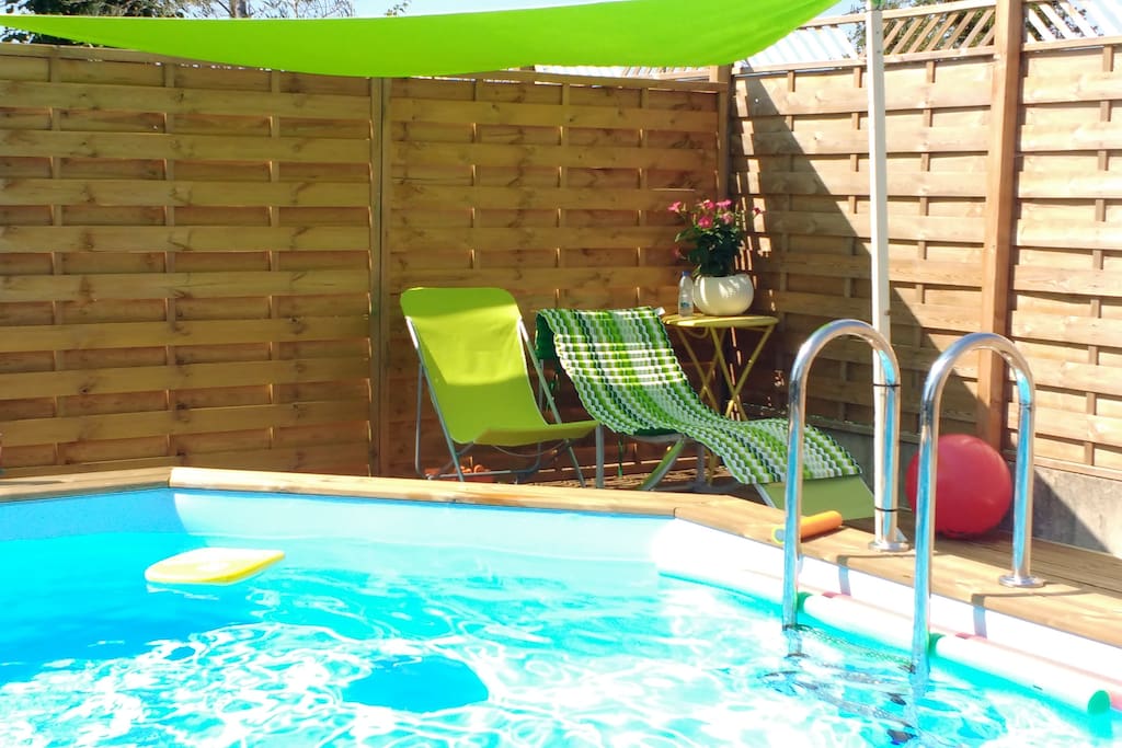 Terrasse bord de piscine