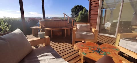 Cabin with tub in rural Achao
