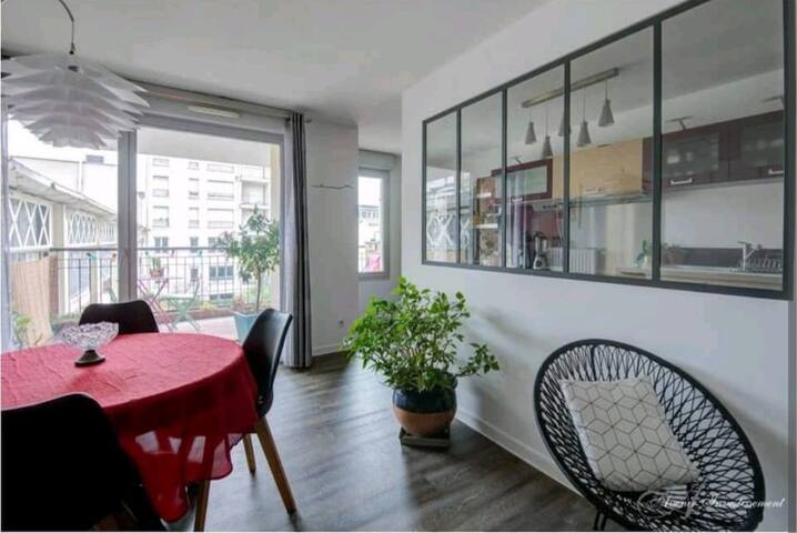 Appartement T4 lumineux avec balcon gallery image 2