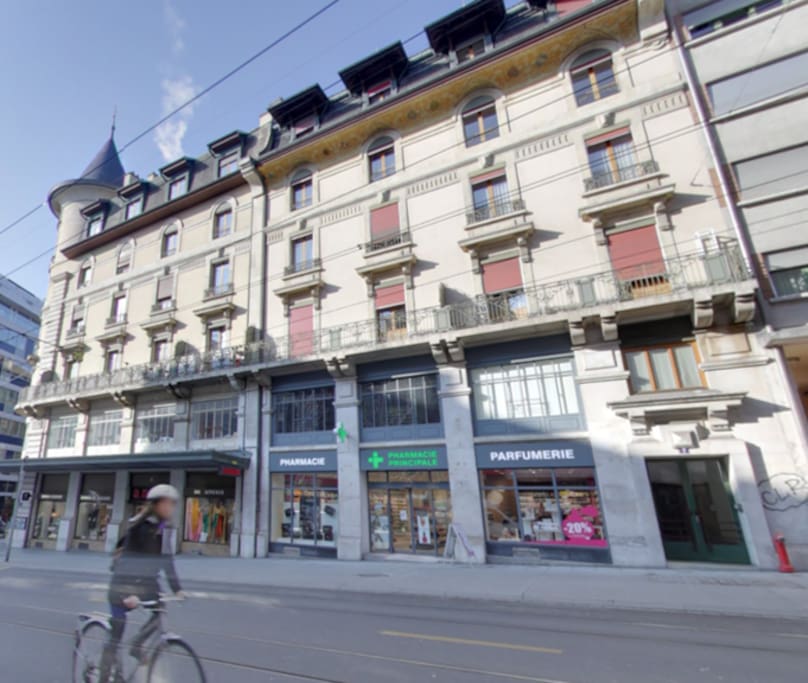 The apartment is on the 4th floor of the building.