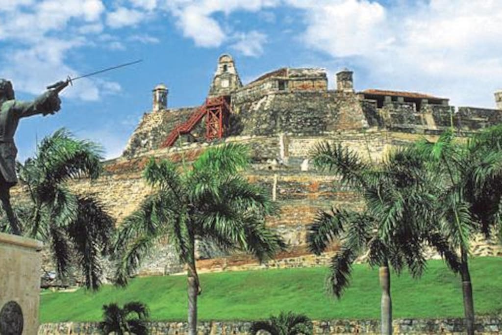 Castillo de san felipe ( a 10 minutos )
