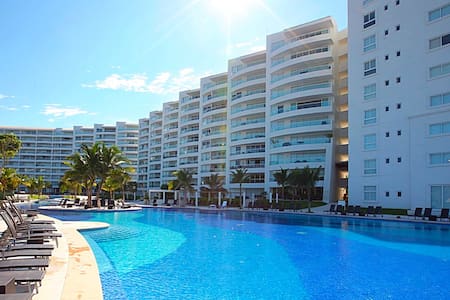 VILLA MAGNA BEACHFRONT (DREAM-RESORT-SPA)