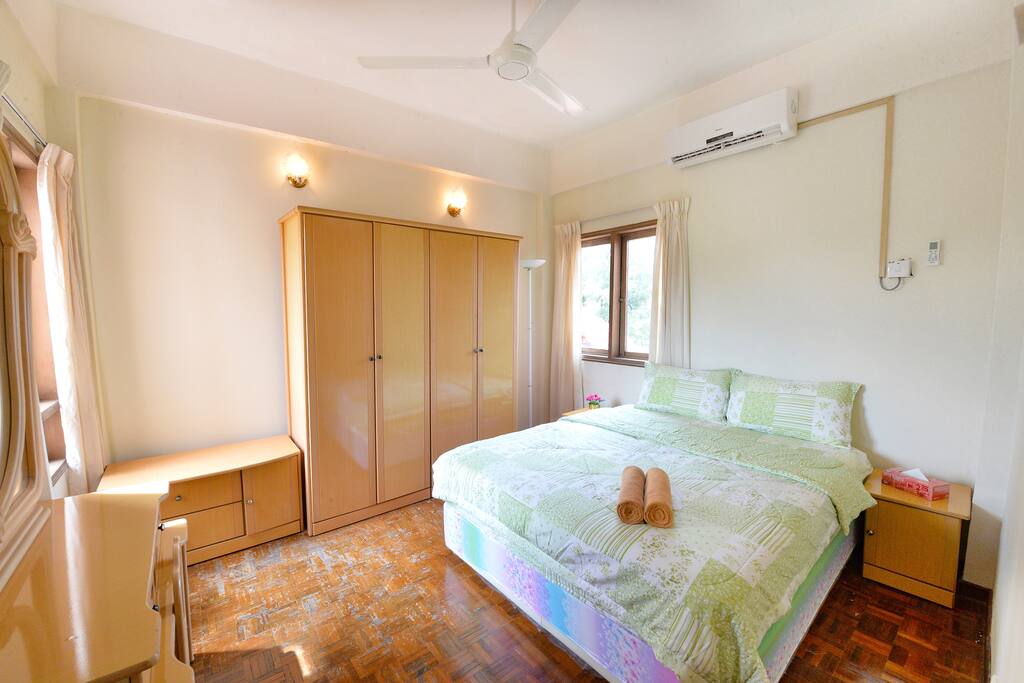 Bedroom with Queen Size bed and door lock