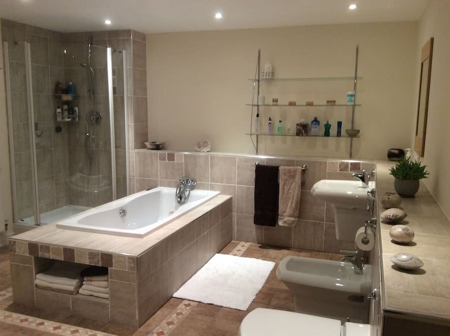 Your very own spacious bathroom!
