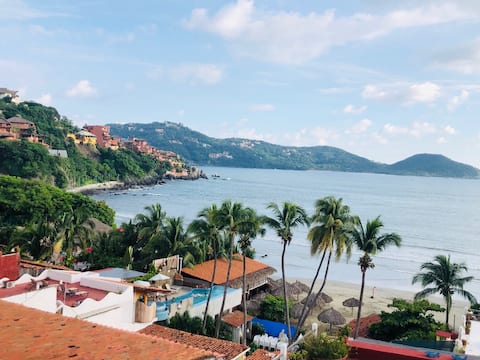 Successful Airbnb property: Amado Mar Suite 2. Your place on the beach. in Zihuatanejo