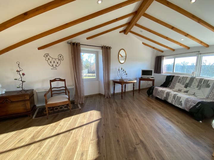 Mwonekano mwingine wa chumba kikuu