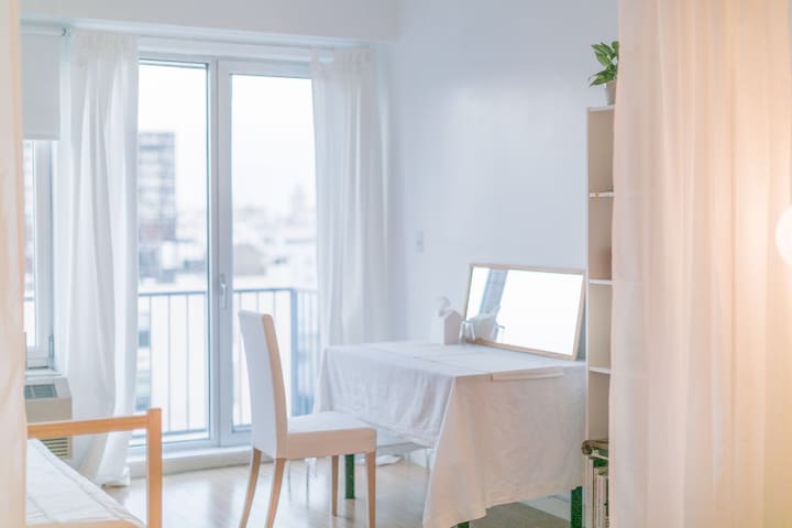 White space with 0min to bus stop