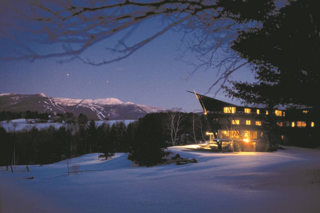 Your holiday rental is beautiful during day or night.