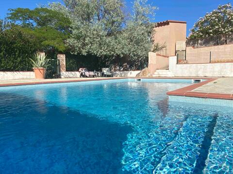Cases des oliviers - Countryside cottage with pool