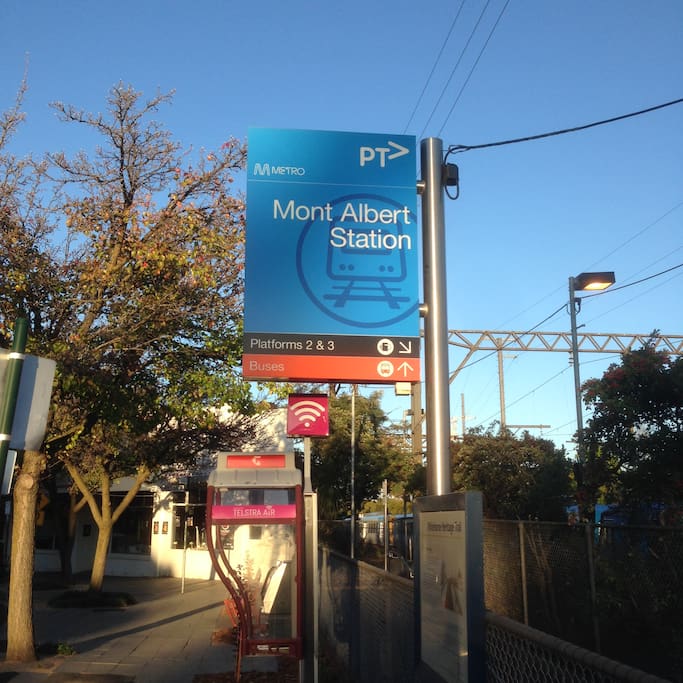 1 minute walking to train station