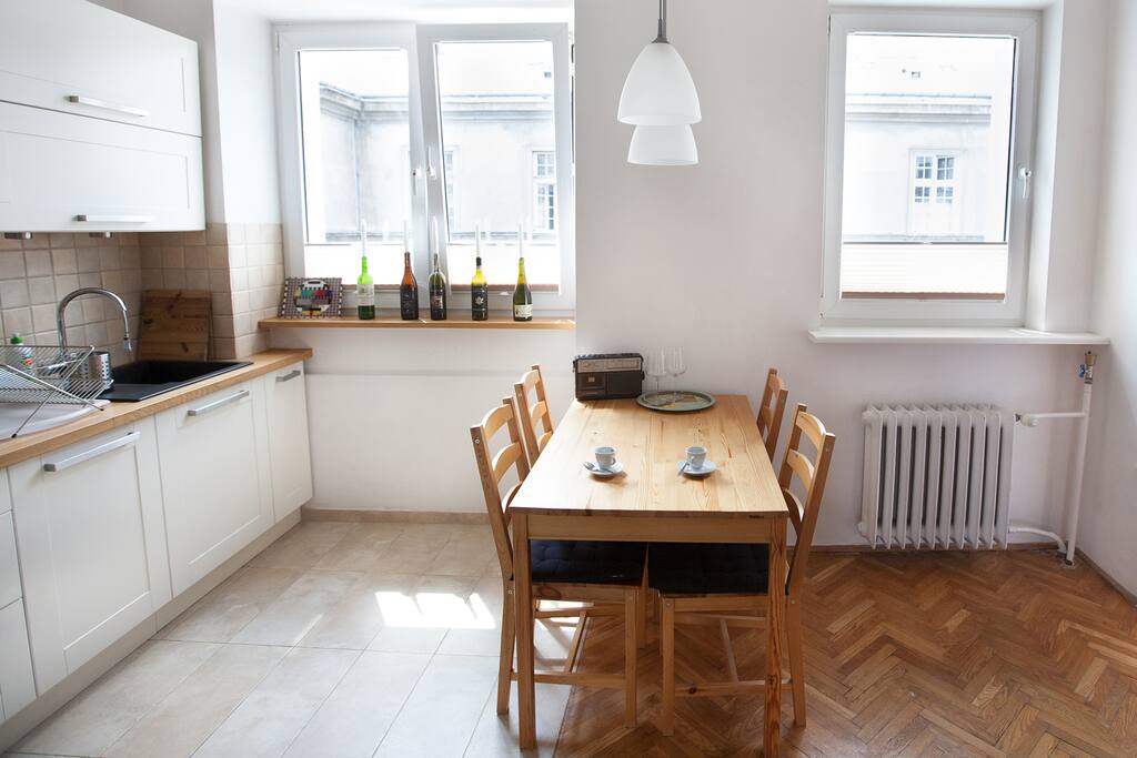 Hall & kitchen