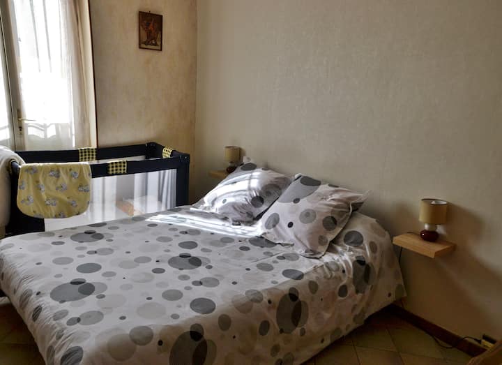 posteľ 140 x 
200 skladacia posteľ