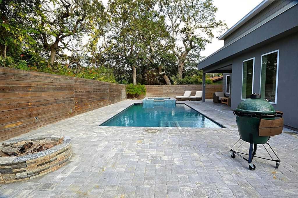 Enjoy Fire Pit and Big Green Egg for you and your family