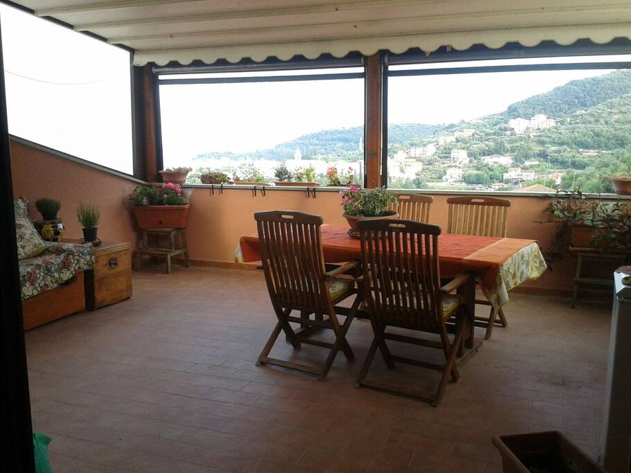 la terrazza dove potersi godere una cena con vista
