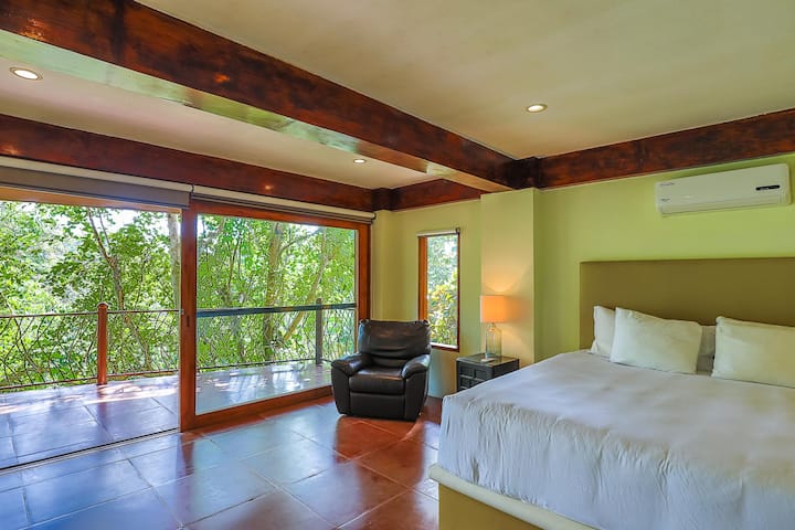 4号卧室位于低层。 