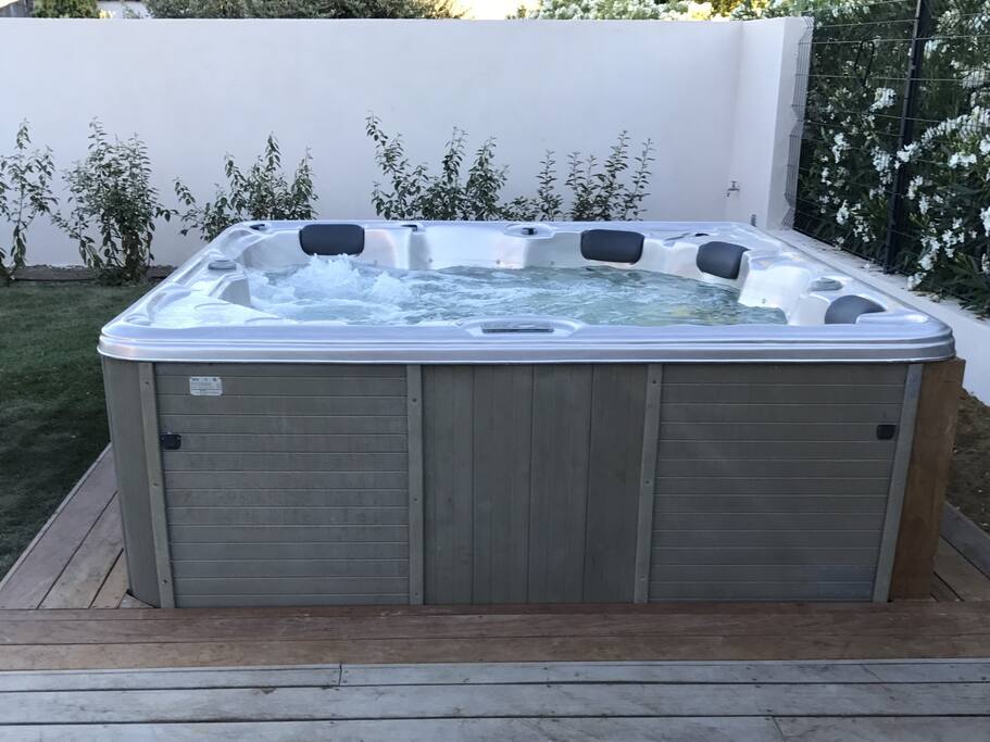 jacuzzi