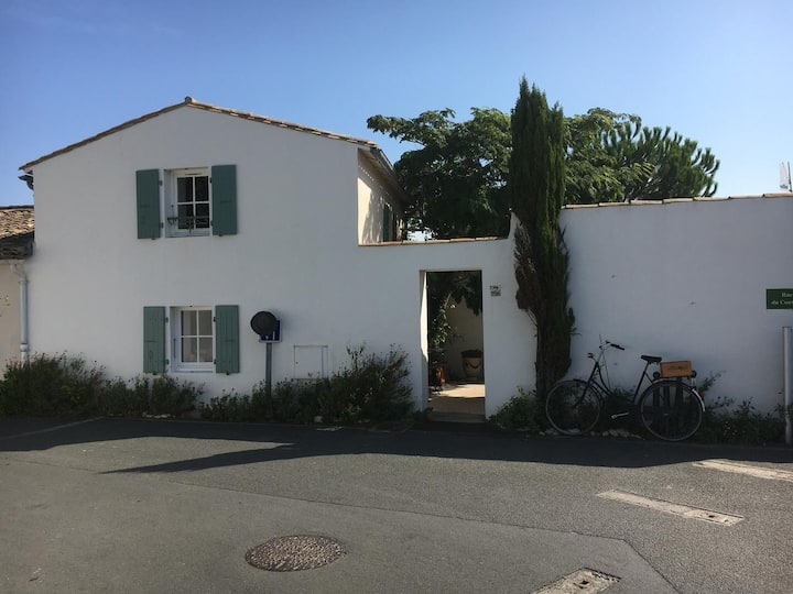Maison de charme à l'Île de Ré (Loix) Maisons à louer à Loix, NouvelleAquitaine, France Airbnb