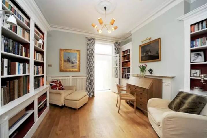 Fabulous house on gates of Battersea Park gallery image 5